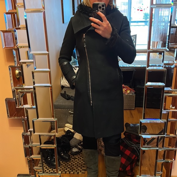 Mackage NORI 2-in-1 double face wool coat with shearling bib/ leather belt. - Picture 11 of 16